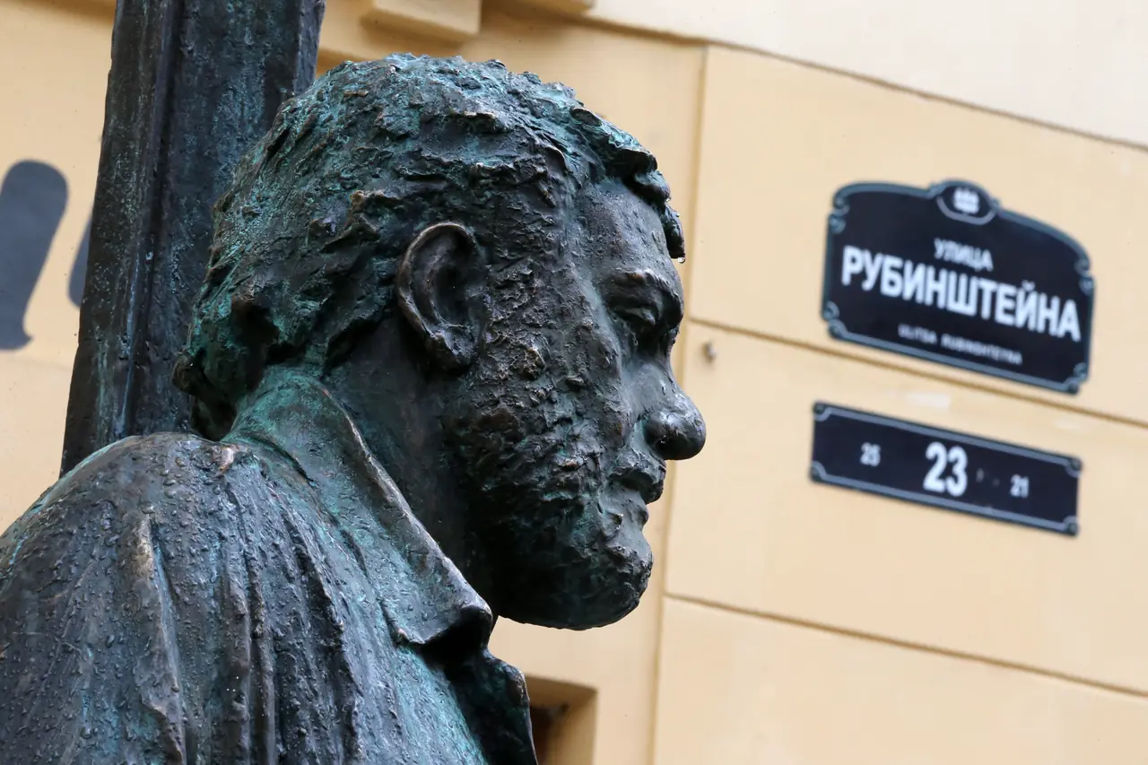 Довлатов вокруг Рубинштейна