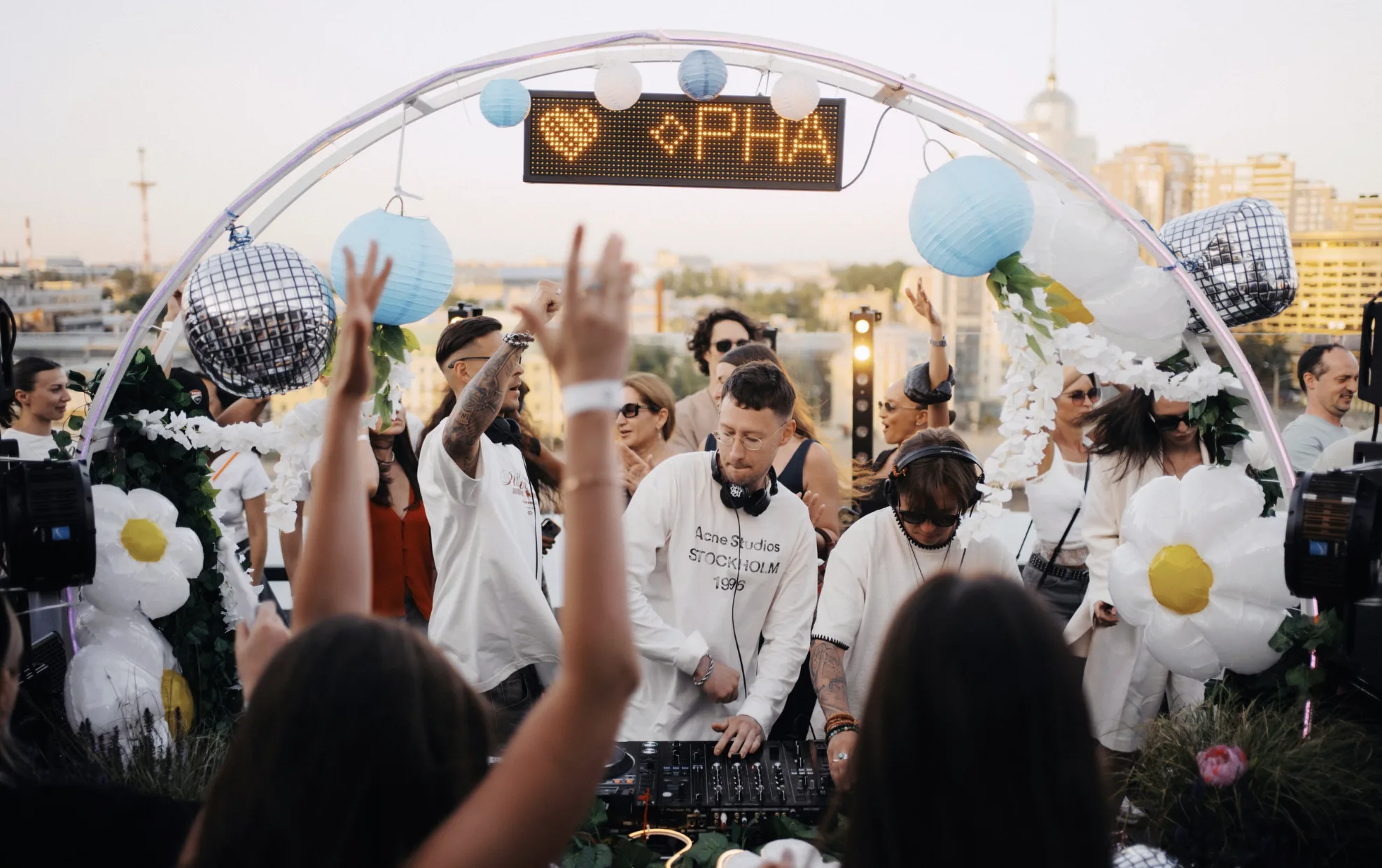 Phagamast Rooftop Daytime