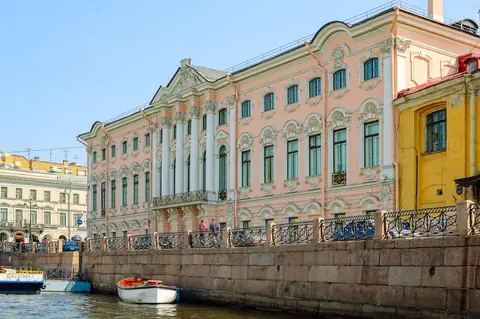 Императорские и великокняжеские дворцы Петербурга