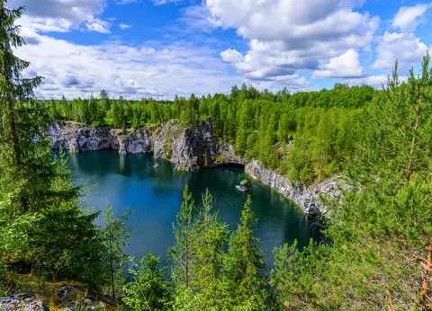 В мини-группе по Карелии: Рускеала, Мраморный каньон и водопады