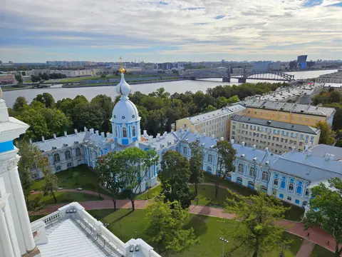 Смольный институт благородных девиц